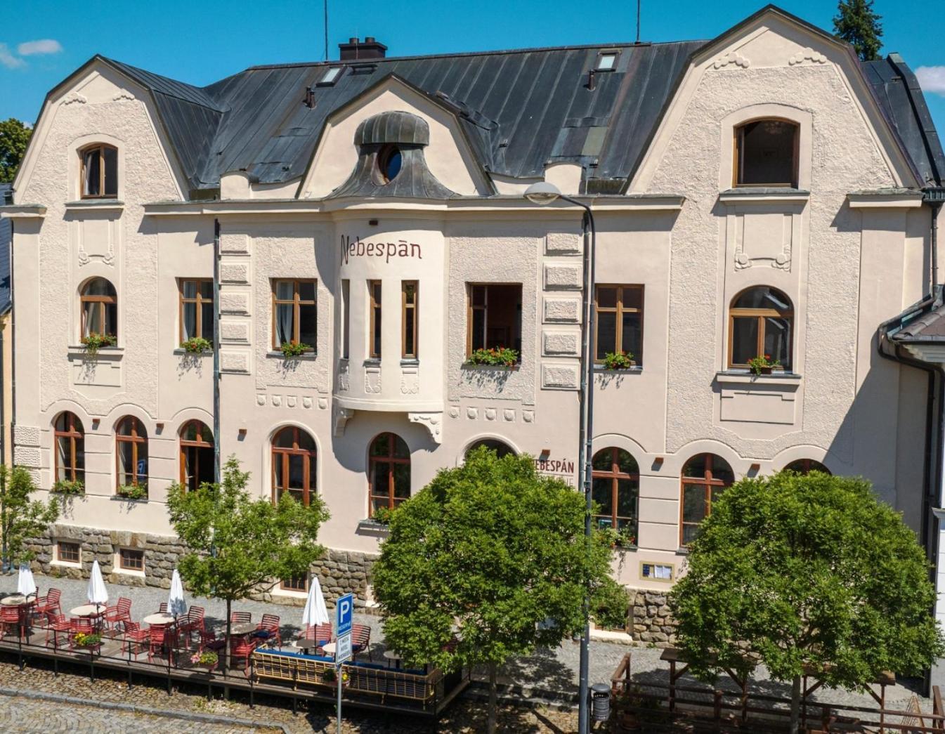 Nebespan Kasperske Hory Bagian luar foto
